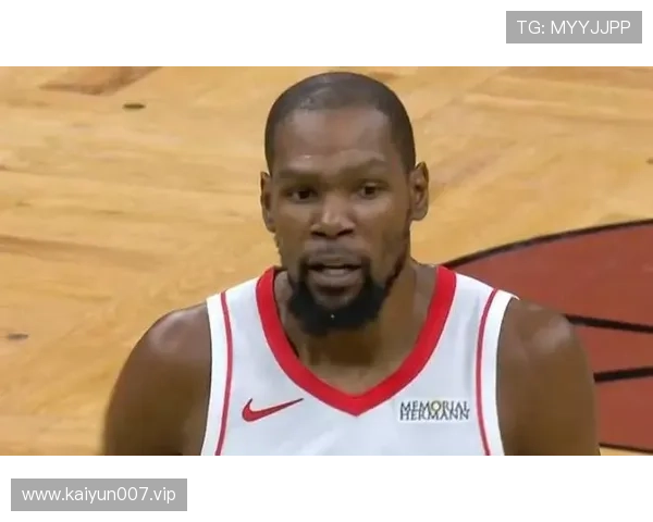 火箭三连客再迎强敌防守稳居前三双核引领乌度卡阵容强势直面KD